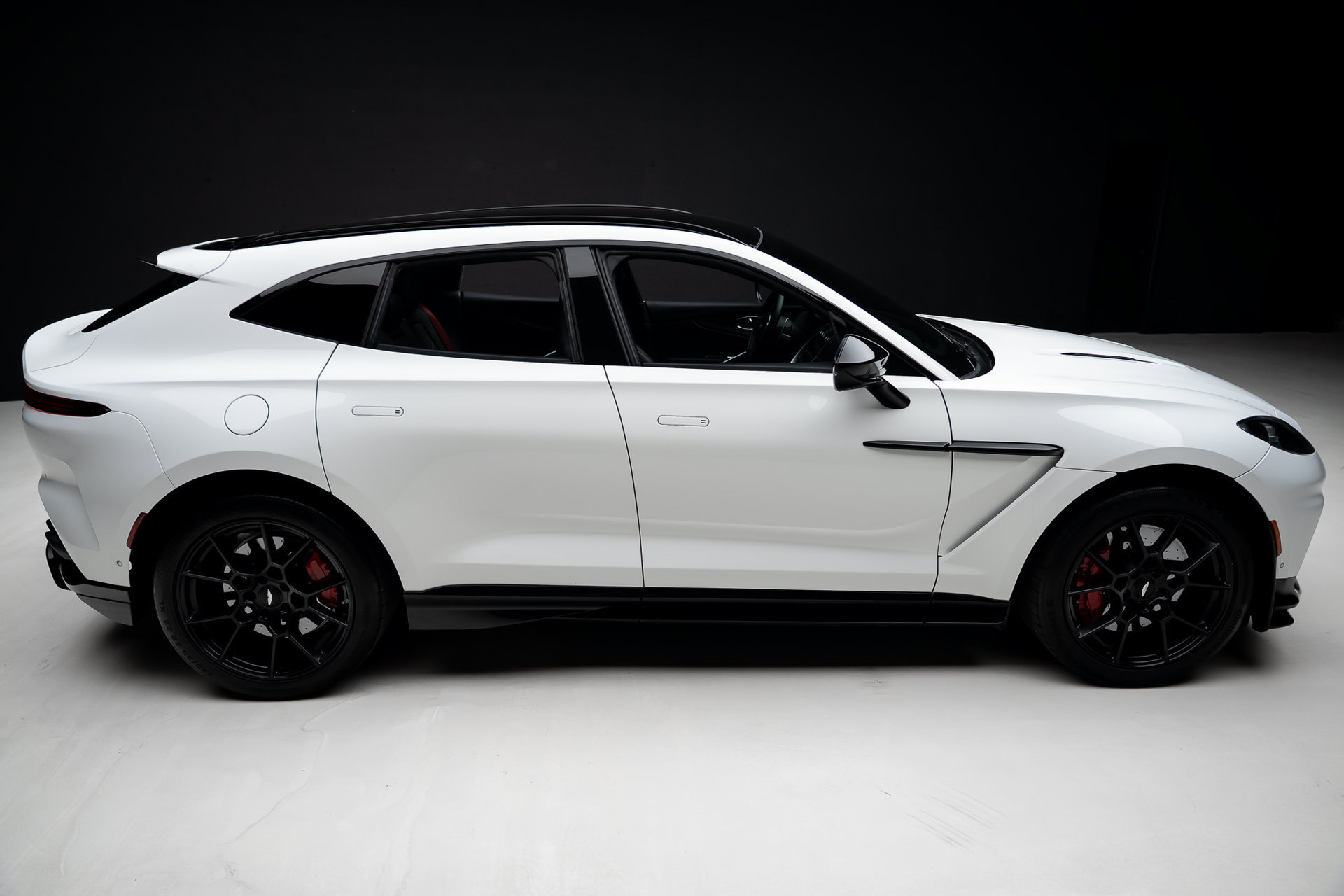 Used 2023 Aston Martin DBX 707 AWD/4WD image 34