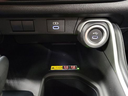 Used 2025 Toyota Grand Highlander AWD image 18