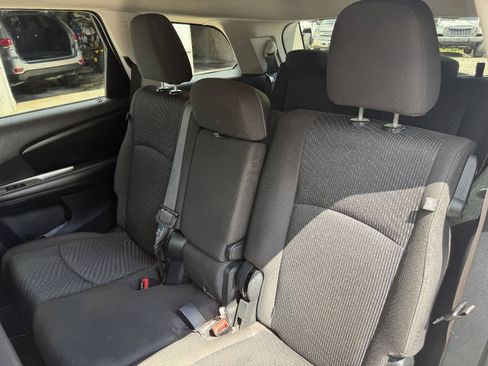 Used 2018 Dodge Journey SE FWD image 10