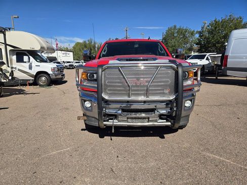 Used 2019 GMC Sierra 2500 SLT w/ Duramax Plus Package AWD/4WD image 2