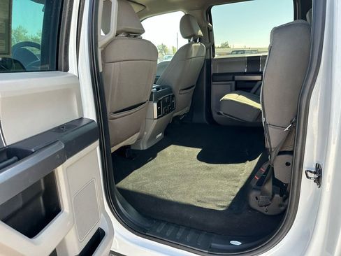 Used 2022 Ford F250 XLT w/ FX4 Off-Road Package image 28