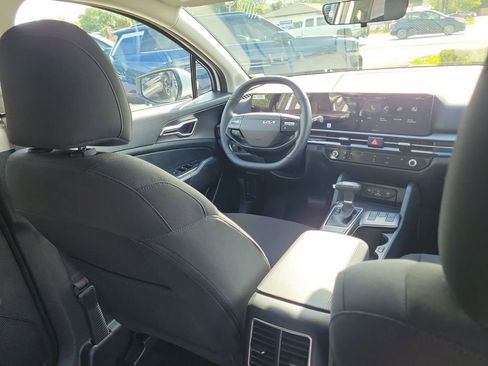 New 2026 Kia Sportage LX FWD image 13