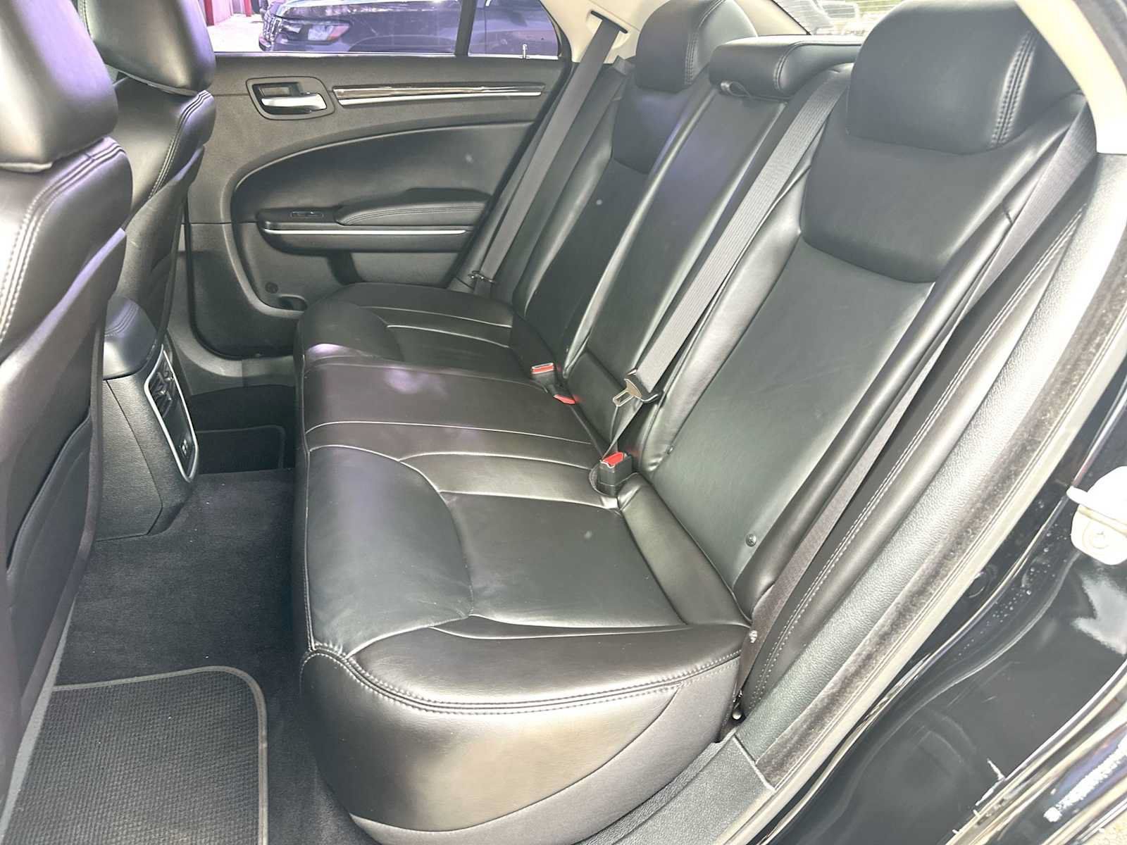 Used 2023 Chrysler 300 Touring L AWD/4WD image 23