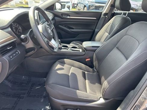 Used 2023 Nissan Altima 2.5 SV image 15