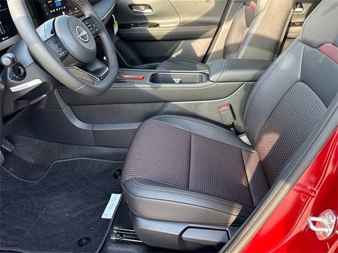 New 2026 Nissan Kicks SR image 18