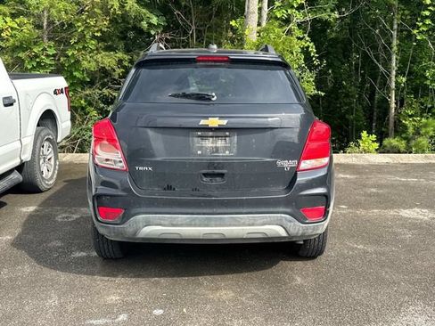 Used 2020 Chevrolet Trax LT w/ LT Convenience Package FWD image 5