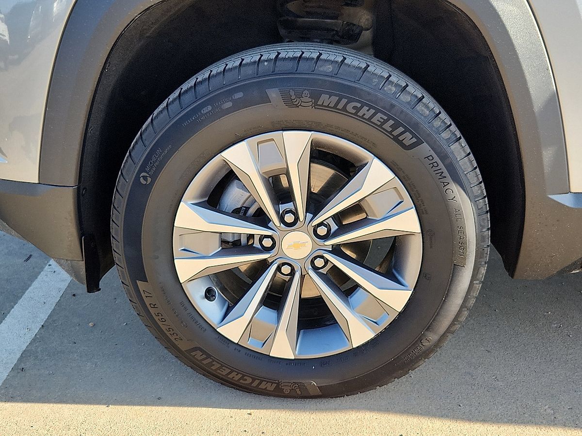 Used 2026 Chevrolet Equinox LT AWD/4WD image 6