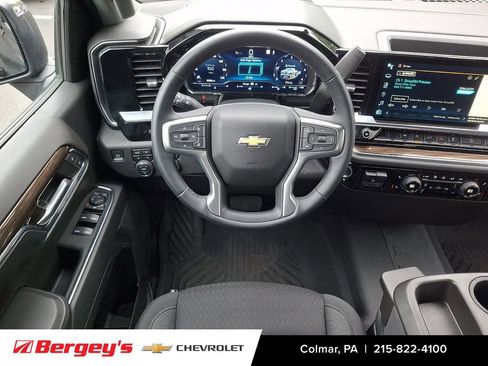 Used 2023 Chevrolet Silverado 1500 LT w/ Z71 Off-Road Package image 14