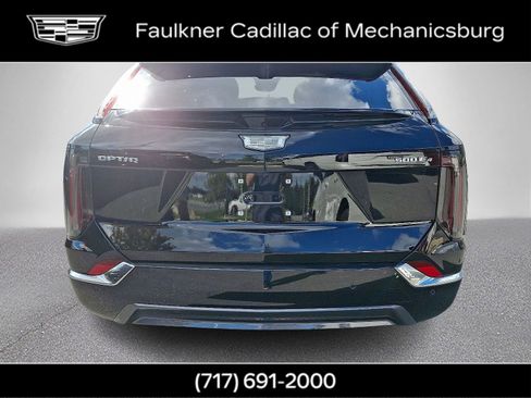 New 2025 Cadillac Optiq Luxury 2 image 4