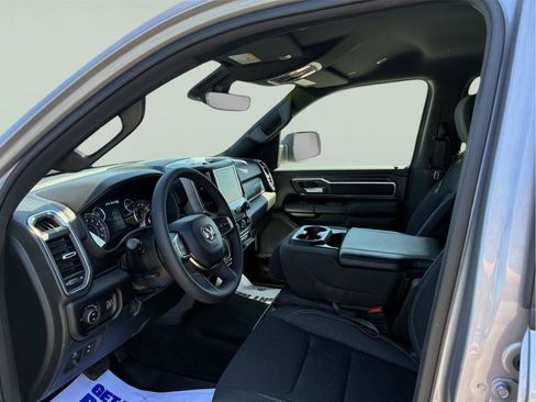 Used 2025 RAM 1500 Big Horn AWD/4WD image 13