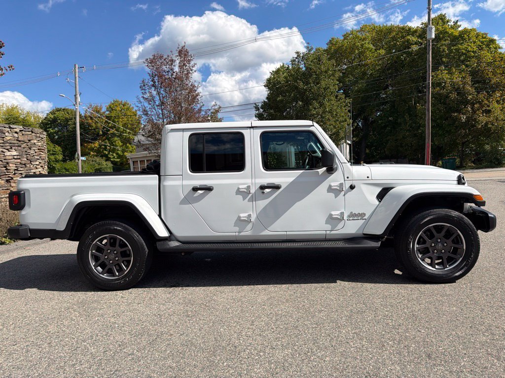 Used 2022 Jeep Gladiator Overland w/ Cold Weather Group AWD/4WD image 7
