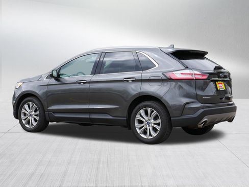 Used 2019 Ford Edge Titanium FWD image 5