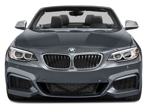 Used 2016 BMW M235i Convertible image 4