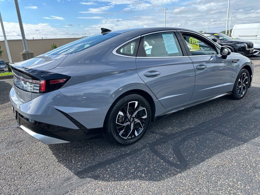 Used 2024 Hyundai Sonata SEL FWD image 13