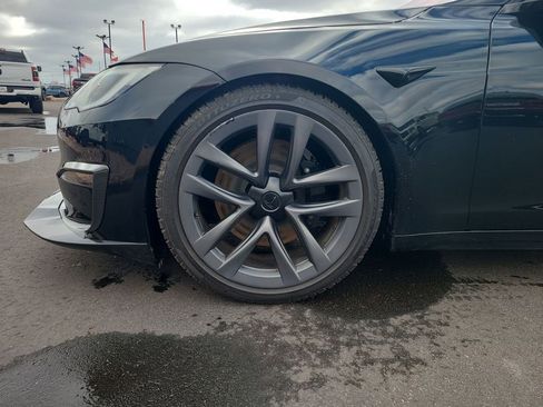 Used 2022 Tesla Model S Base image 15