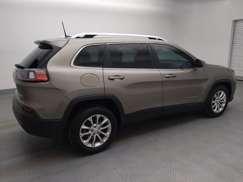 Used 2019 Jeep Cherokee Latitude w/ Popular Appearance Group image 10