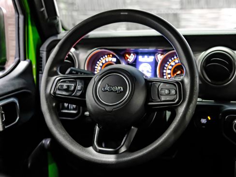 Used 2020 Jeep Wrangler Unlimited Sport AWD/4WD image 14