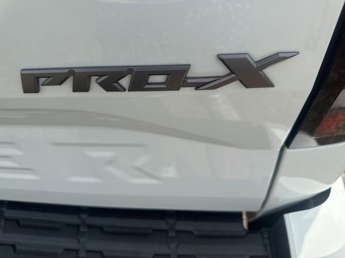 Used 2022 Nissan Frontier Pro-X RWD image 13