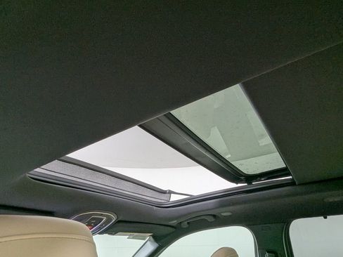 New 2025 Jeep Grand Cherokee Limited w/ Luxury Tech Group II image 29