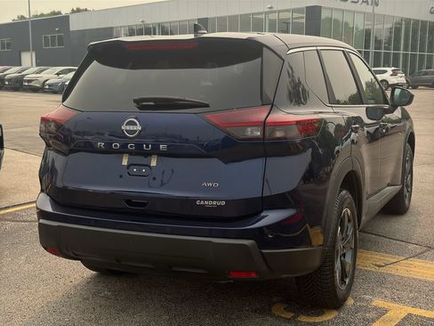 Certified 2026 Nissan Rogue SV AWD/4WD image 5