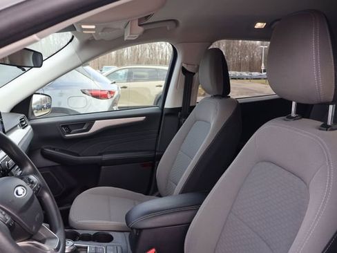 Used 2022 Ford Escape SE image 8