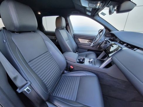 Used 2025 Land Rover Discovery Sport Dynamic SE image 19