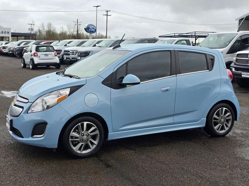 Used 2015 Chevrolet Spark LT image 32