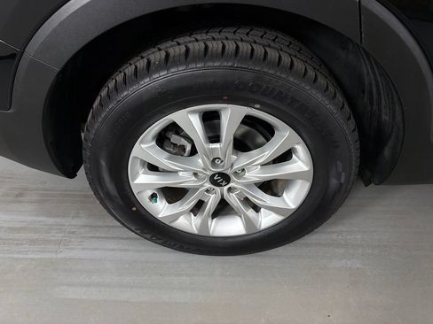 Used 2021 Kia Telluride LX AWD/4WD image 11