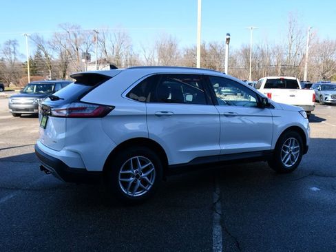 Used 2023 Ford Edge SEL w/ Convenience Package image 7