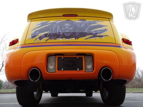 Used 2004 Chevrolet SSR w/ Preferred Equipment Group image 14