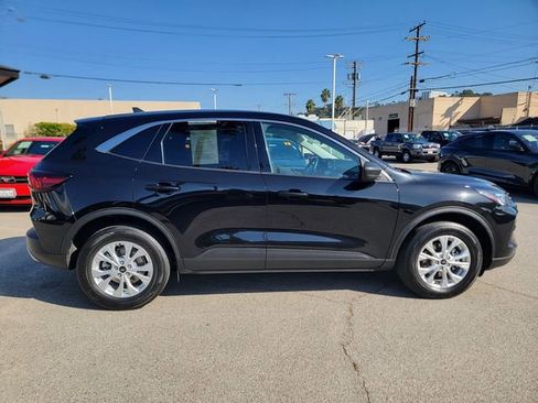 Certified 2023 Ford Escape Active image 3