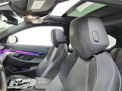 Used 2025 BMW i5 xDrive40 w/ M Sport Package image 33