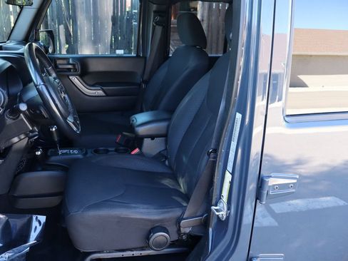 Used 2017 Jeep Wrangler Unlimited Sport w/ Max Tow Package AWD/4WD image 20