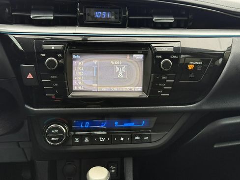 Used 2014 Toyota Corolla S FWD image 11