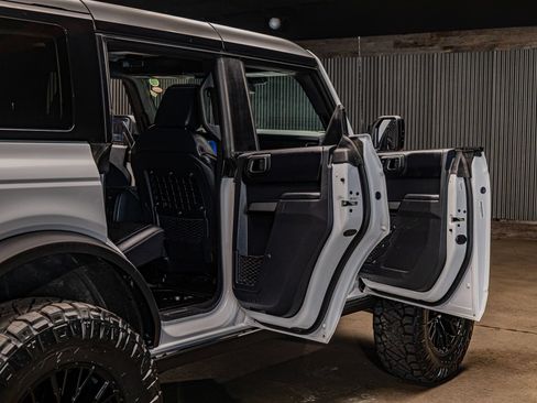 Used 2025 Ford Bronco Badlands AWD/4WD image 29