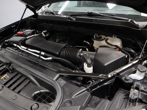 Used 2023 Chevrolet Silverado 1500 LT AWD/4WD image 18