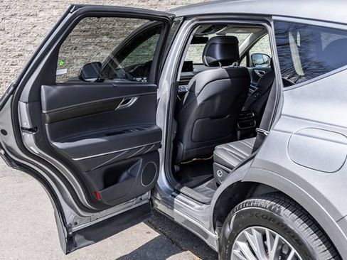 Used 2024 Genesis GV80 2.5T AWD/4WD image 19
