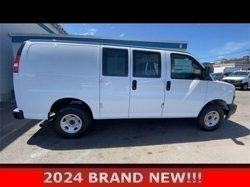Used 2024 Chevrolet Express 2500 w/ Driver Convenience Package image 2