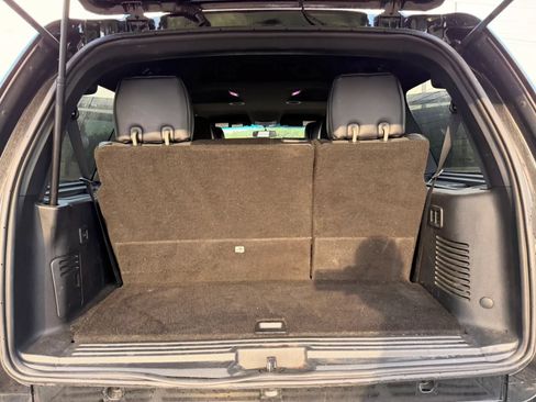 Used 2015 Ford Expedition XLT w/ Equipment Group 202A RWD image 27