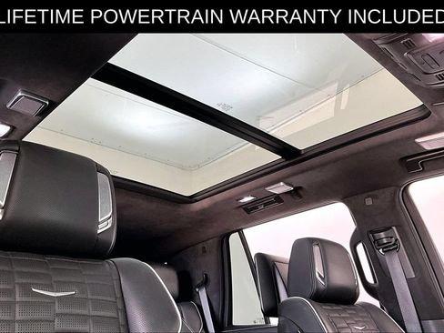 Used 2024 Cadillac Escalade Sport Platinum RWD image 19