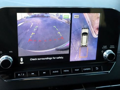 Used 2024 Mitsubishi Outlander SE Black Edition image 6