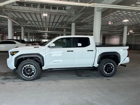 New 2026 Toyota Tacoma TRD Off-Road AWD/4WD image 6