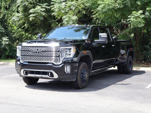 Used 2023 GMC Sierra 3500 Denali w/ Denali Ultimate Package AWD/4WD image 5