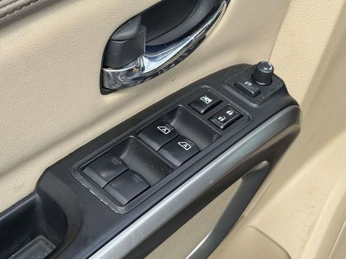 Used 2015 Nissan Armada Platinum AWD/4WD image 32