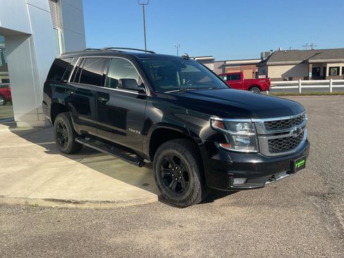 Used 2017 Chevrolet Tahoe LT image 8