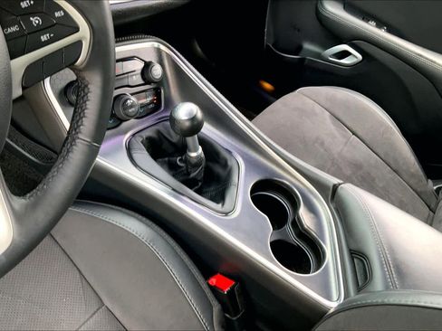 Used 2015 Dodge Challenger R/T Plus RWD image 15
