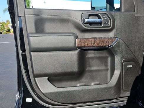 Used 2022 GMC Sierra 2500 Denali w/ Denali Ultimate Package image 23