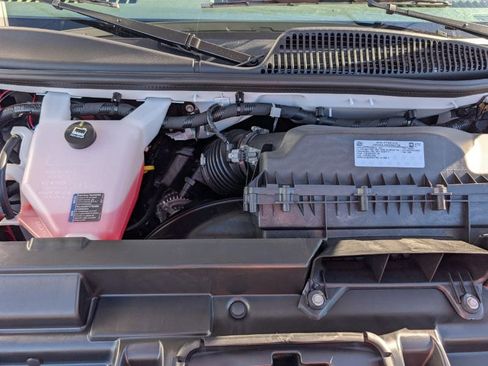 New 2025 Chevrolet Express 3500 image 18