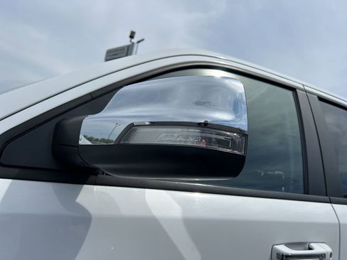 Used 2022 RAM 1500 Laramie AWD/4WD image 38