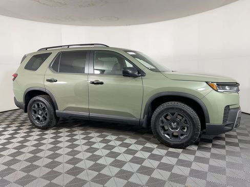 New 2026 Honda Pilot TrailSport image 5